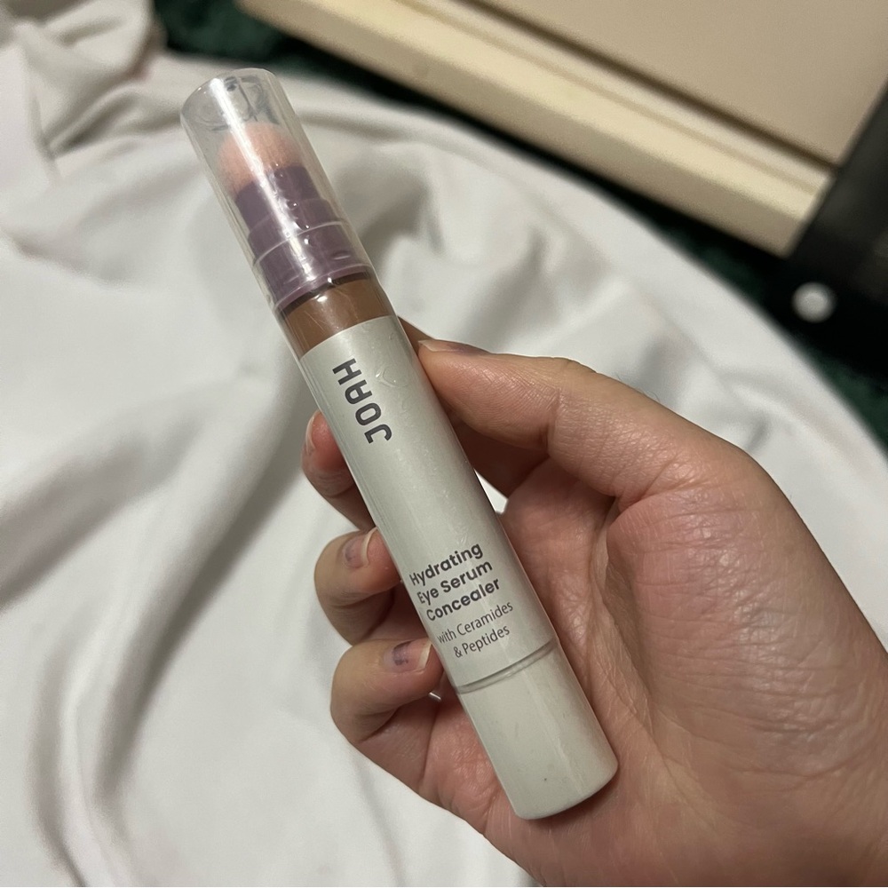 joah hydrating eye serum concealer TN045 tan deep with neutral undertone junsale